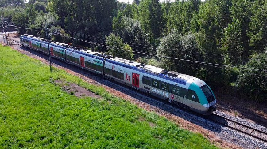 SNCF VOYAGEURS ET ALSTOM PRÉSENTENT LE PREMIER DES CINQ TRAINS À BATTERIES COMMANDÉS PAR LES RÉGIONS AUTORITÉS ORGANISATRICES DE LA MOBILITÉ